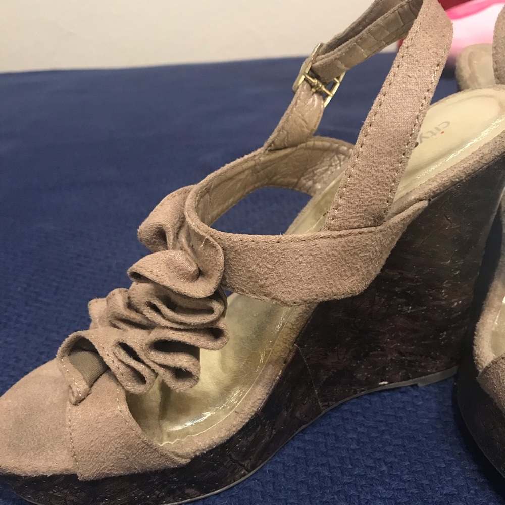 Platform heels